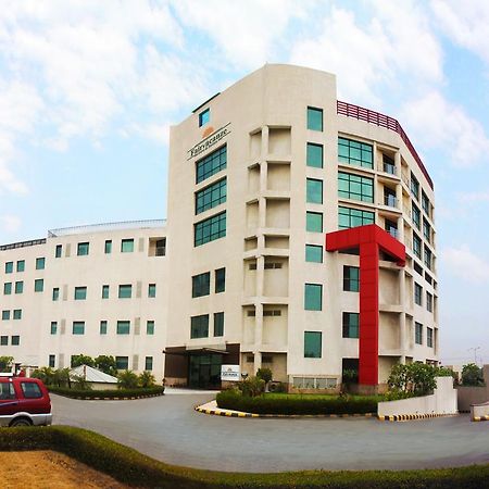 Fairvacanze Inns And Suites Sonipat Exterior foto