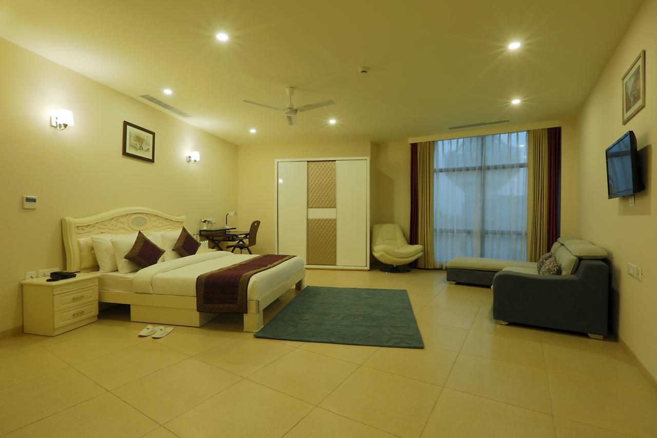 Fairvacanze Inns And Suites Sonipat Exterior foto