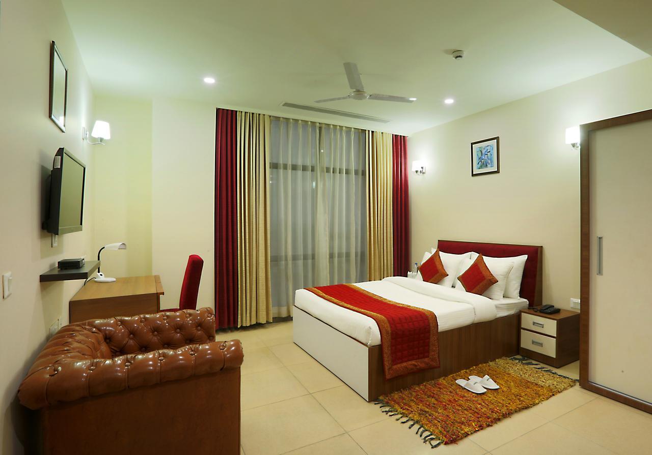 Fairvacanze Inns And Suites Sonipat Exterior foto